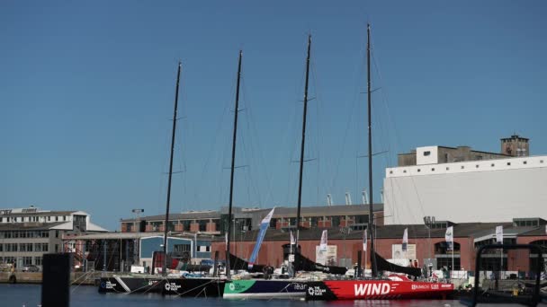 Festival Barcos Dinamarca Aarhus Escandinávia Moderno Iate Vela Entrando Antigo — Vídeo de Stock