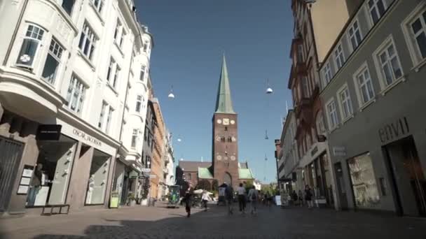 Центр Города Орхус Дания Напряженный День Большим Количеством Пешеходов Солнечный — стоковое видео