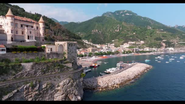 Luchtfoto Drone Vliegen Van Maiori Resort Dorp Amalfi Kust Italië — Stockvideo