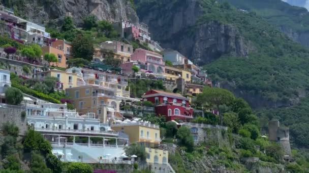 Όμορφη Εναέρια Ευρεία Γωνία Άποψη Του Positano Ιταλία Πολύχρωμα Σπίτια — Αρχείο Βίντεο