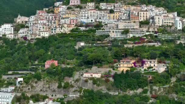 イタリアのサレルノからベトリスルメレのパノラマビュー アマルフィタナは メタディソレントからベトリスルメレに至るサレルノ県のイタリアの沿岸道路です 美しい景色 — ストック動画