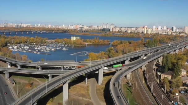 Vista Aerea Bivio Stradale Kiev Drone Vola Nuovo Sopra Autostrada — Video Stock