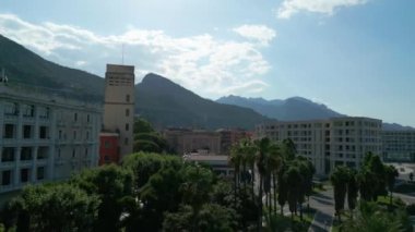Salerno, İtalya 'nın Panoramik Manzarası (İtalyanca: 