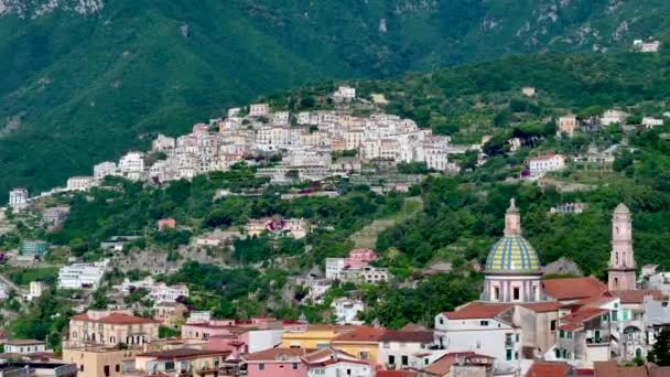 イタリアのサレルノからベトリスルメレのパノラマビュー アマルフィタナは メタディソレントからベトリスルメレに至るサレルノ県のイタリアの沿岸道路です 美しい景色 — ストック動画