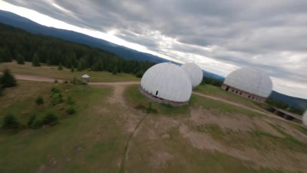 Fpv Karpatlar Daki Terk Edilmiş Radar Istasyonu Pamir Ukrayna Daki — Stok video