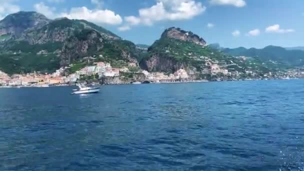 Utsikt Över Amalfikusten Vid Soluppgången Italiens Kust Nära Neapel Städerna — Stockvideo