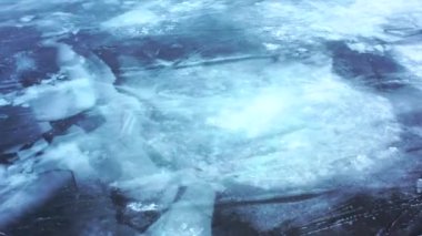 Arktik doğa manzarası Unesco Dünya Mirası Alanı, World of Ice, Drone 'un 4k içerisindeki üst görüntü videosu, iklim değişikliği ve küresel ısınma, Iceberg, bir buzdağının hava manzarası. Antarktika Körfezi 