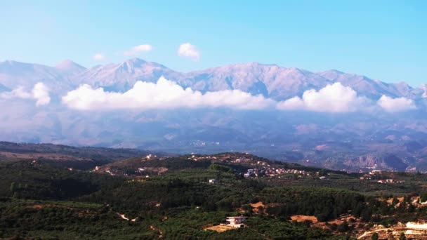 Θέα Στο Βουνό Αεροφωτογραφία Της Κρήτης Ελλάδα Ορεινό Τοπίο Ελαιώνες — Αρχείο Βίντεο