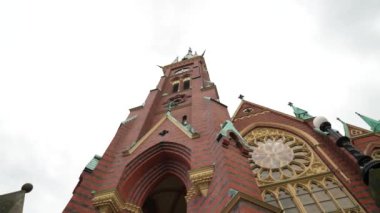  Oscar Fredriks Kilisesi, 2 Nisan 1893 'te Piskopos Edvard Herman Rohde tarafından inşa edildi. Kilise, Oscar Fredrik kilisesi manzarası ve arka plandaki güzel şehir., 