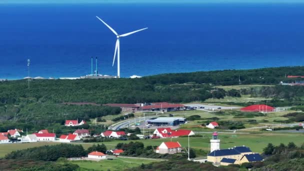 Drone Zicht Een Windpark Bij Zonsondergang Meerdere Windturbines Windturbines Prachtige — Stockvideo