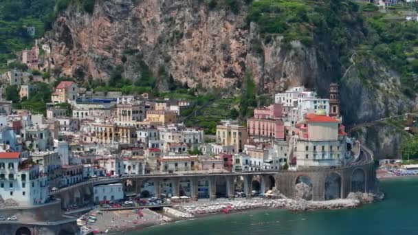 Vista Aérea Del Famoso Pueblo Costero Atrani Situado Costa Amalfi — Vídeos de Stock