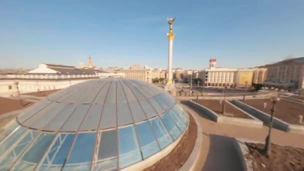 Fpv Kiev Ukraina Kwietnia 2021 Fpv Pomnik Kijowie Plac Niepodległości — Wideo stockowe