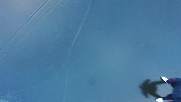 図スケート ユネスコ世界遺産の北極の自然景観 氷の世界 4Kでドローン空中ビュービデオ 気候変動と地球温暖化 アイスバーグ 南極のベイの空中ビュー — ストック動画