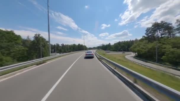 Fpv Bilen Väg Blandskog Road Trip Business Bil Rör Sig — Stockvideo