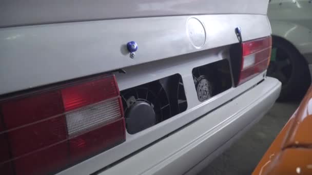 Tuninguję Samochód Silnik Garażu Dryfujący Samochód Serwis Samochodowy Zbliżenie Naprawa — Wideo stockowe