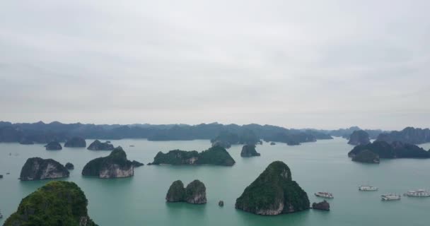 Tujuan Perjalanan Vietnam Wisata Keliling Pemandangan Indah Halong Bay Melihat — Stok Video