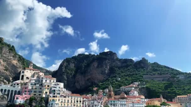 Amalfin Rannikko Näkymä Auringonnousun Aikaan Italian Merenranta Lähellä Napolia Amalfin — kuvapankkivideo