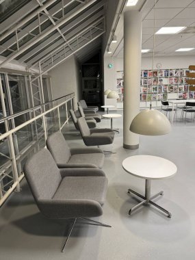 Boş Modern Çatı katı Ofisinin İçi Açık Alan