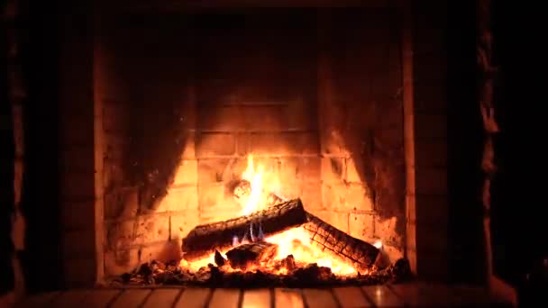 Kamin Gemütlich Entspannender Kamin Brennholz Flammen Eines Landhauses Wärme Und — Stockvideo