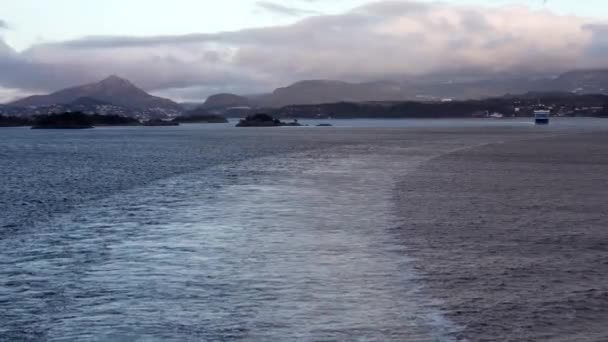 Crucero Noruega Vista Del Fiordo Desde Barco Vista Las Montañas — Vídeos de Stock
