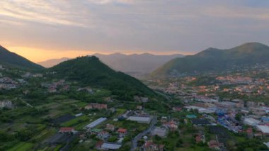 Salerno, İtalya 'nın Panoramik Manzarası (İtalyanca: 