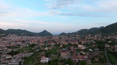 Salerno, İtalya 'nın Panoramik Manzarası (İtalyanca: 