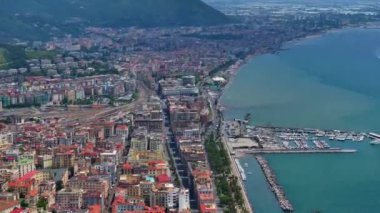 Salerno, İtalya 'nın Panoramik Manzarası (İtalyanca: 