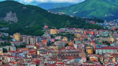 Salerno, İtalya 'nın Panoramik Manzarası (İtalyanca: 