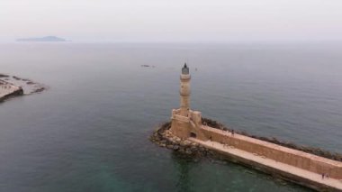 Muhteşem deniz feneri Yunanistan 'la Chania' nın havadan görünüşü. Güzel Eski şehir, Yunanistan ve en güzel manzaralı yerler - eski Chania kentinin manzaralı manzarası. Girit Adası, Panoramik, Seyahat Kavramları