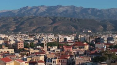 Güzel Eski şehir, Yunanistan ve en güzel manzaralı yerler - eski Chania kentinin manzaralı manzarası. Girit adası, eski Venedik limanı ve deniz fenerinin panoramik mavi saat, Seyahat Konseptleri
