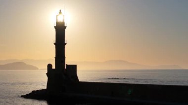Muhteşem deniz feneri Yunanistan 'la Chania' nın havadan görünüşü. Güzel Eski şehir, Yunanistan ve en güzel manzaralı yerler - eski Chania kentinin manzaralı manzarası. Girit Adası, Panoramik, Seyahat Kavramları
