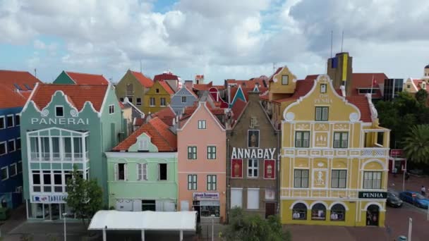 Innenstadt Willemsted Historische Stadtstraße Bunte Gebäude Mit Pastellfarbener Kolonialarchitektur Hochwertiges — Stockvideo