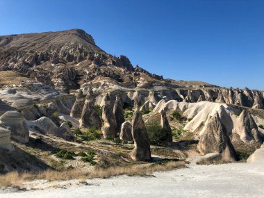 Goreme, Cappadocia manzarası üzerinde Peri Bacaları 'nın insansız hava aracı görüntüleri. Yüksek kalite fotoğraf