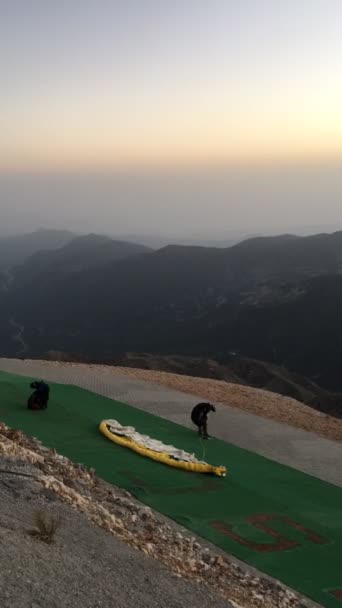 Paragliding Horách Mount Takhtala Time Lapse — Stock video