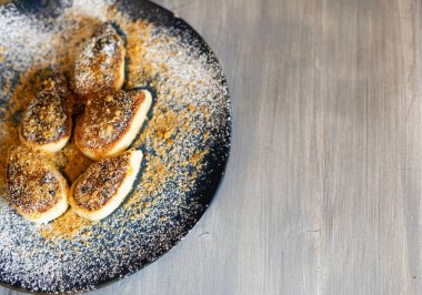 süzme peynirli gözleme plaka