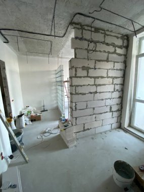 Bitirmeden yeni bina, gaz bloğu, beton