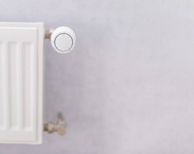 Batarya ısıtma düğmesi, bir dairede ısıtma, ev. Isıtma fiyatları