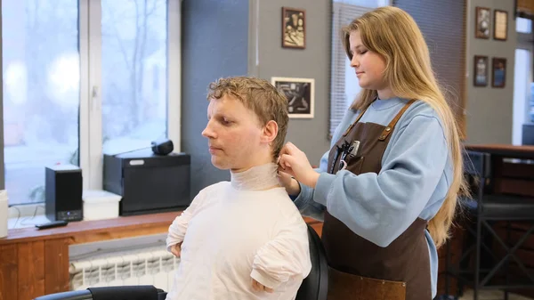 Hairdresser Girl Prepares Young Man Disabilities Sitting Barber Chair Cut — Stock Photo, Image