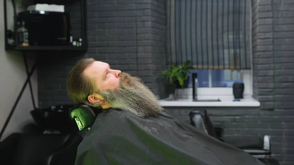 Large Portrait Bearded Man Sitting Barber Chair — Stock Photo, Image