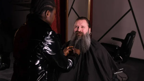 African American Girl Barbershop Braids Pigtails Beard Male Client — Stock Photo, Image
