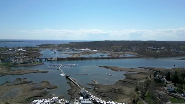 Imágenes Aviones Tripulados Puerto Deportivo Gloucester Massachusetts Cámara Realiza Movimiento — Vídeo de stock