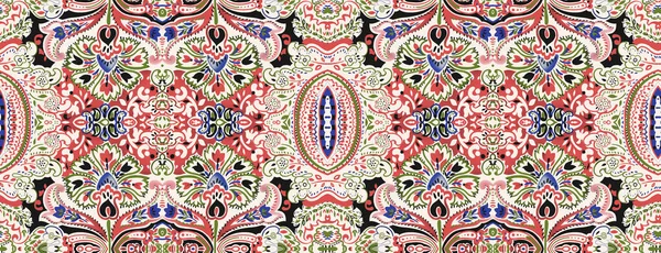파슬리와 인도의 모티프를 곁들인 꽃무늬입니다 질기고 장식하기 다마스크 스타일 — 스톡 사진