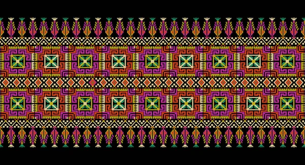 蓝色背景上的花纹十字绣 几何东方无缝图案传统 阿兹特克风格摘要 地毯设计 — 图库照片
