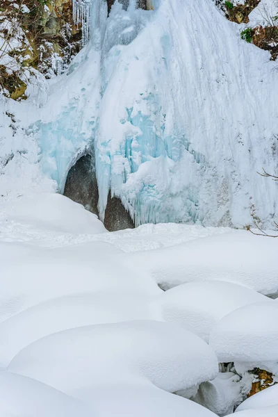 Iwate Nanataki Frozen Falls Hachimantai — стокове фото