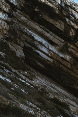 Kaya oluşumu katmanı oluşturur