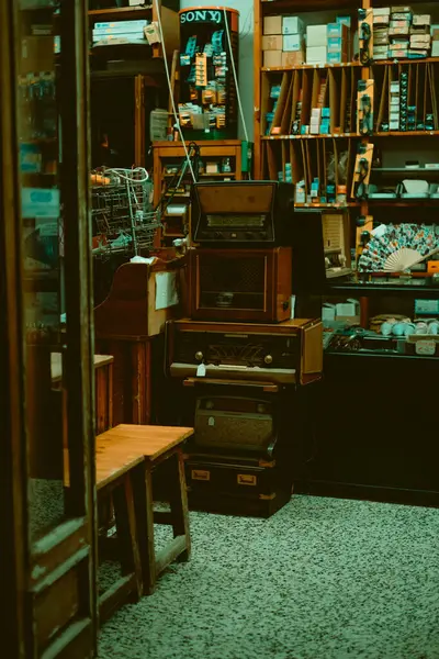 antique shop selling second hand music instrument