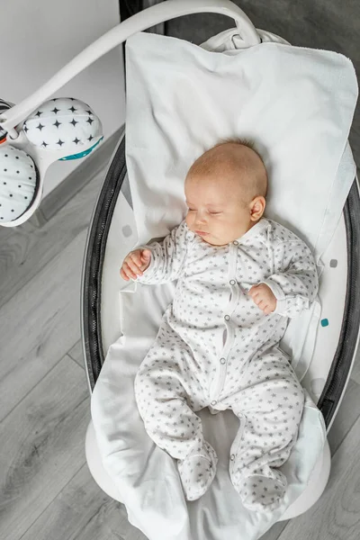 Adorable Baby Sleeps Baby Swing Room Newborn Concept – stockfoto