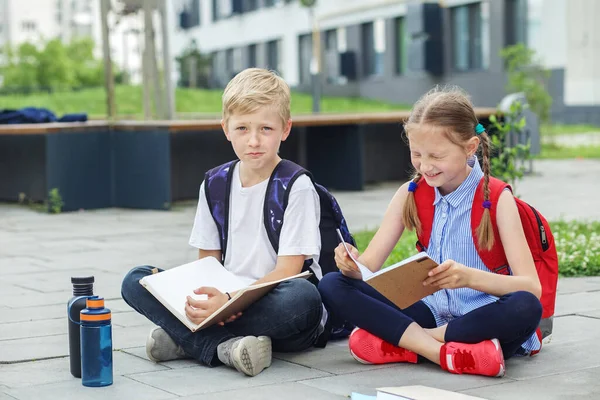 Back School Schoolchildren Bored Reading Books Studying Homework Outdoors Reusable — Stock Photo, Image