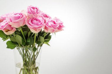 Çiçek buketi güller. Kartpostal için arkaplan.