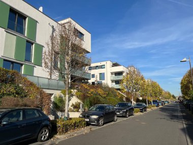 Eine Immobilie mit Eigentumswohnungen in schner Architektur